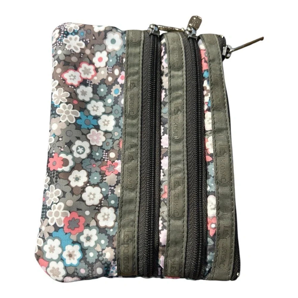 Lesportsac this three